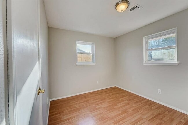 Building Photo - 2600 SW 78th St