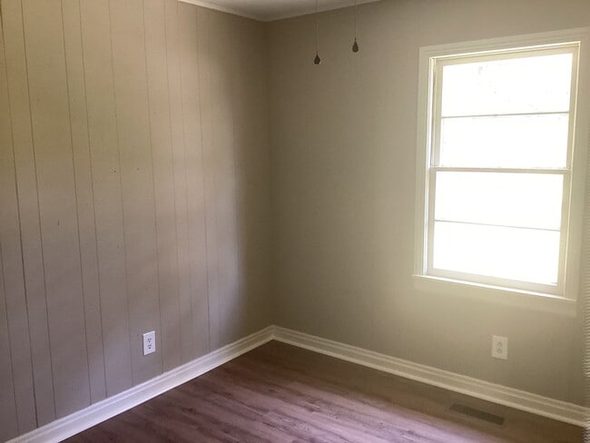 Building Photo - Newly Remodeled 3-bedroom 1 bath in North Gadsden