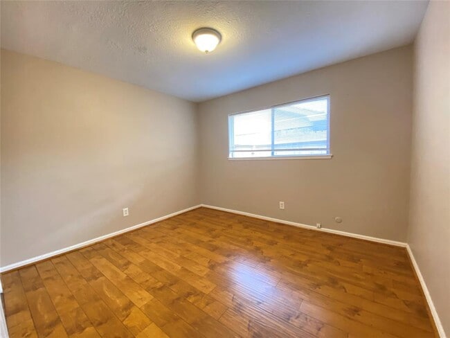 Building Photo - 16202 Rill Ln