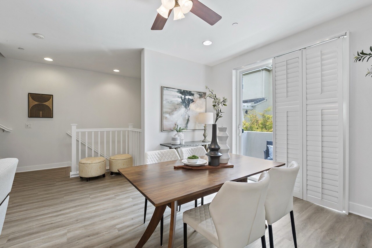 Building Photo - 44 Muller Pl