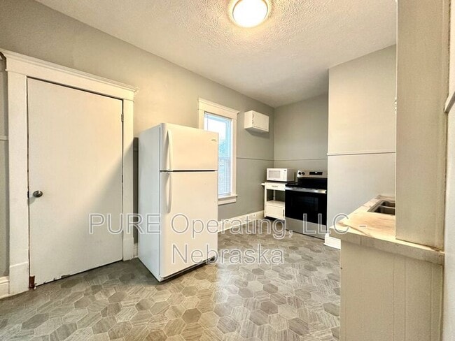 Building Photo - 2712 N 62nd St