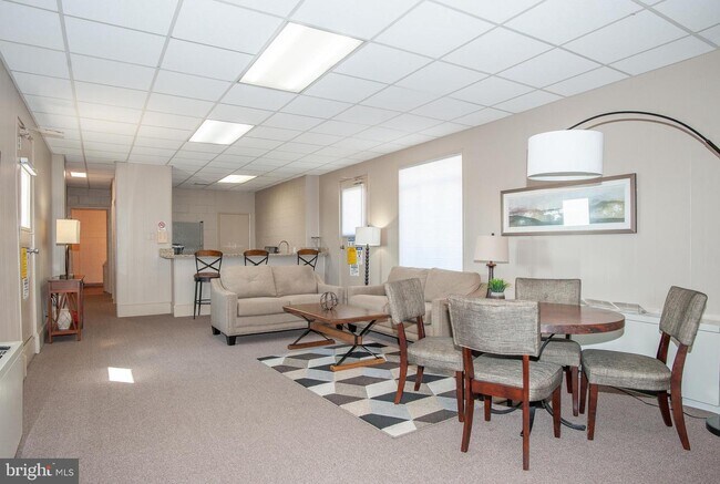 Building Photo - 4501 Arlington Blvd