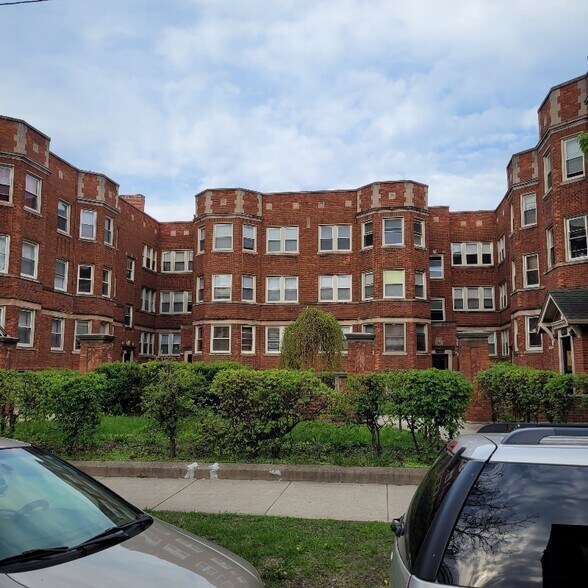 Building Photo - 6621 S Greenwood Ave