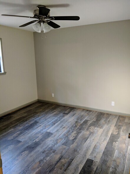 main floor bedroom 1 - 386 Eagle Mountain Dr West