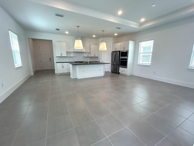 Building Photo - 12615 Clear Sapphire Dr