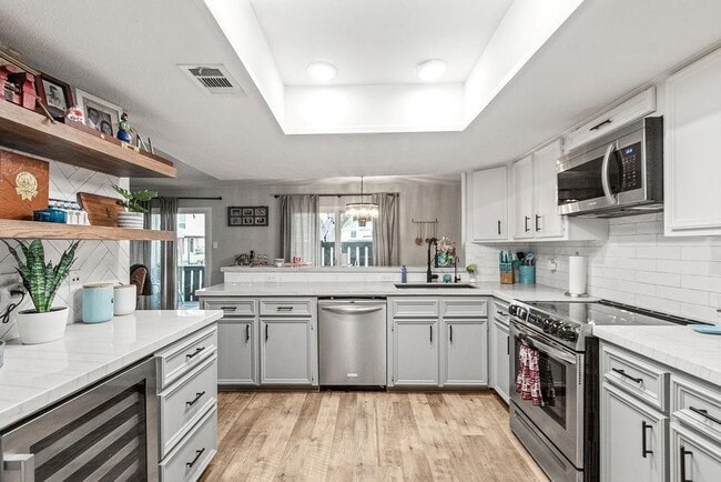 Building Photo - 5005 Georgi Ln