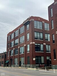 Building Photo - 630 N College Ave