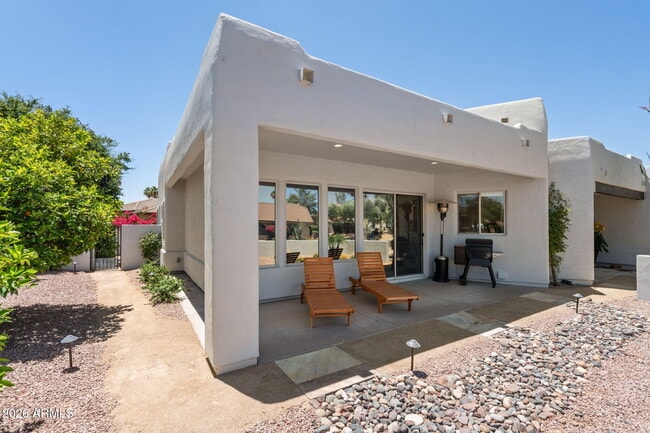 Building Photo - 25810 N Abajo Dr