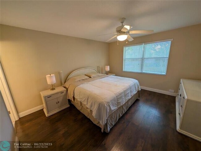 Building Photo - 3081 Holiday Springs Blvd