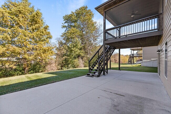 Building Photo - 1605 Labrador Dr