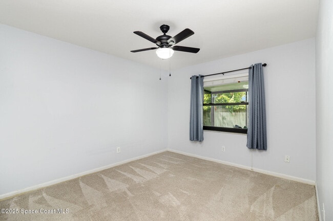 Building Photo - 127 Harmony Pl