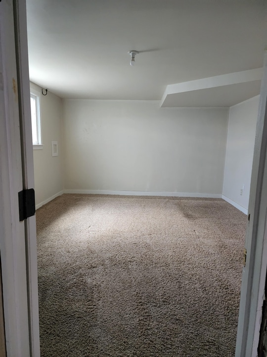 Building Photo - 3264 W 4700 S