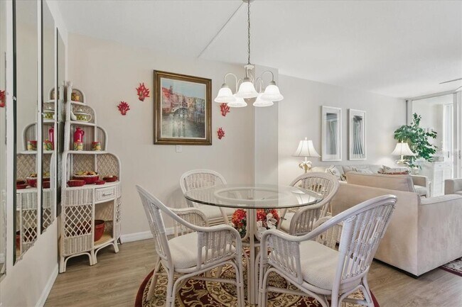 Building Photo - 244 St Augustine Ave