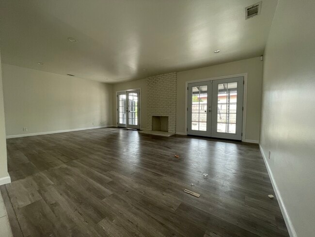 Living/dining - 85 S Baldwin Ave