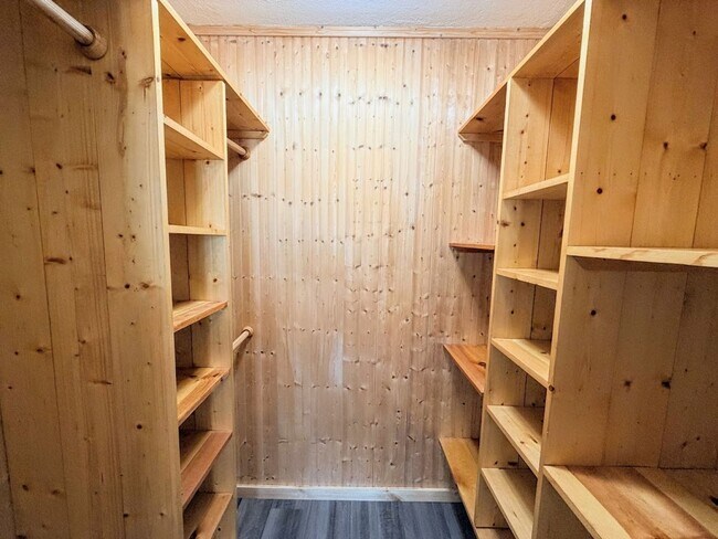 Building Photo - Spacious 3-Bedroom House in Lake Charles - Huge Backyard & Storage Shed