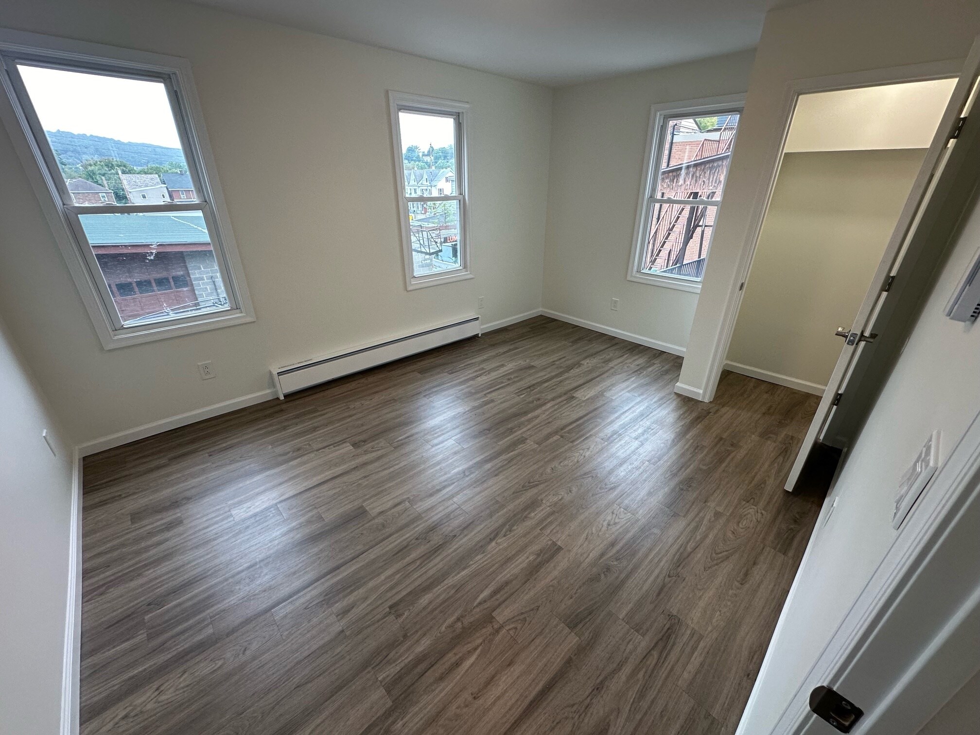 Building Photo - 106 Saint John St