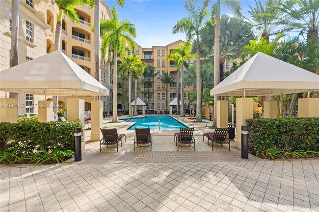 Building Photo - 3001 NE 185th St