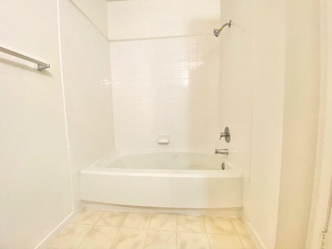 Building Photo - Charming condo near Summerlin in desirable Northwest Las Vegas
