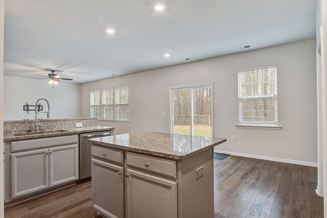 Building Photo - 602 Mountain Laurel Cir