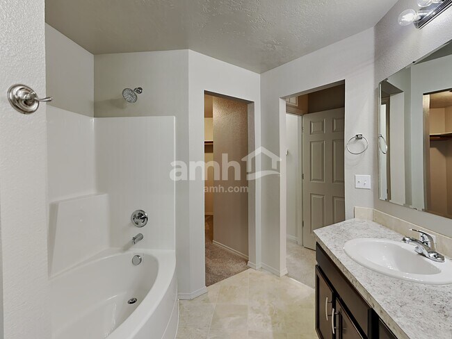 Building Photo - 11934 Edgemoor St