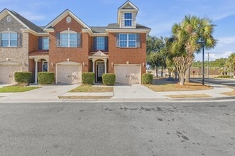 Building Photo - 777 King George Blvd