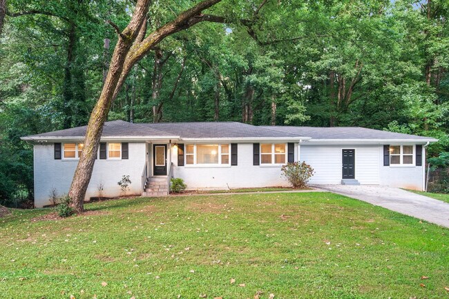 Building Photo - 2596 Dawn Dr