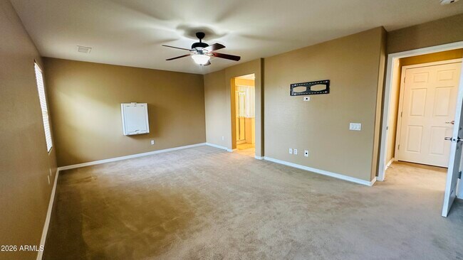 Building Photo - 2138 W Marconi Ave