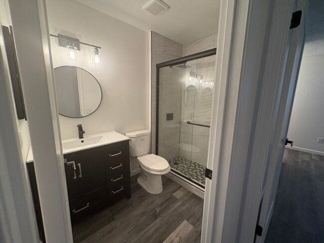 Building Photo - Remodeled 3bed/2bathroom home in West Sac