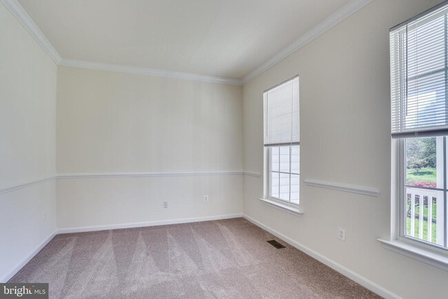 Building Photo - 9874 Foxhill Ct