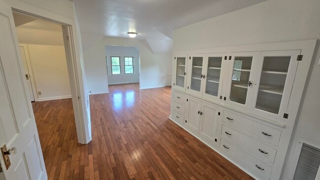 Building Photo - 1401 W Brown Deer Rd