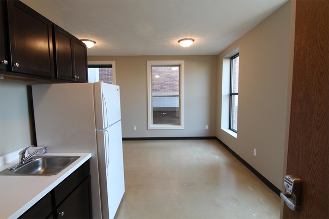 Building Photo - 1421 P St