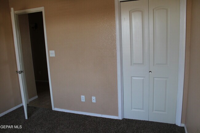 Building Photo - 4056 Tibuni Pl