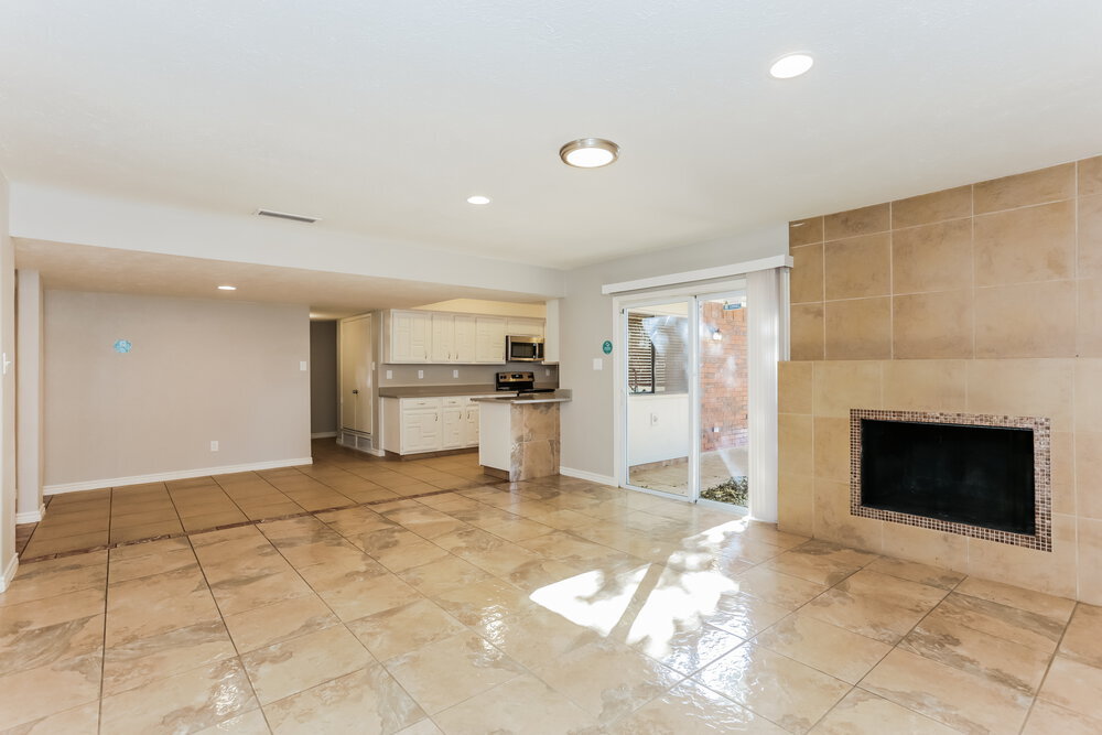 Building Photo - 6906 Forestview Dr