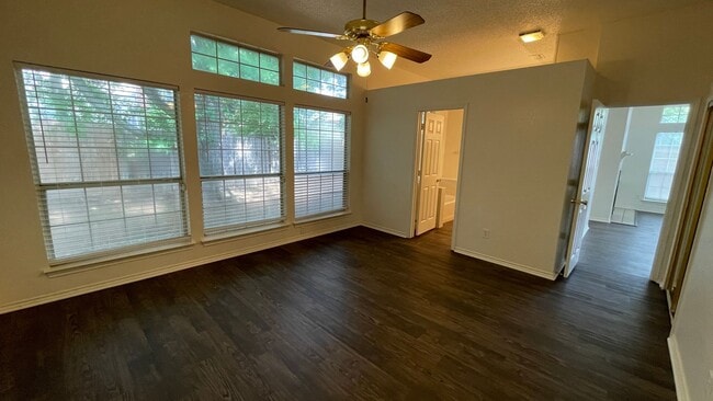 Building Photo - Nice Single Story in Waterford Oaks-Cedar Hill