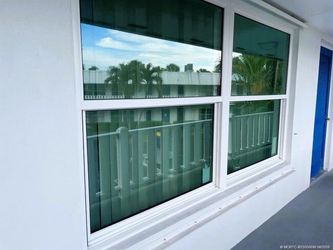 Building Photo - 2929 SE Ocean Blvd