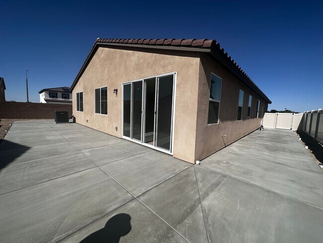 Building Photo - 45049 22 Nd street East