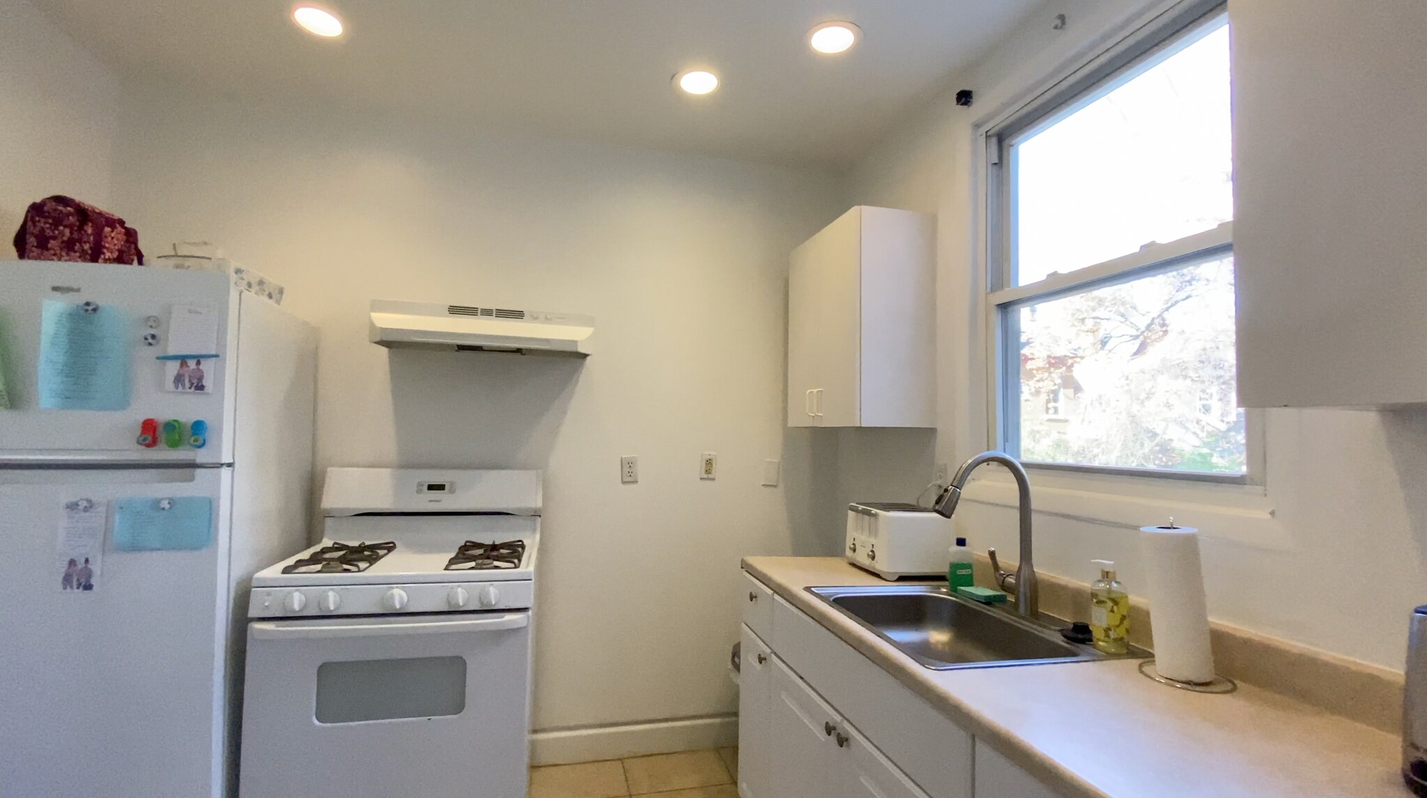 Building Photo - 370 S Negley Ave