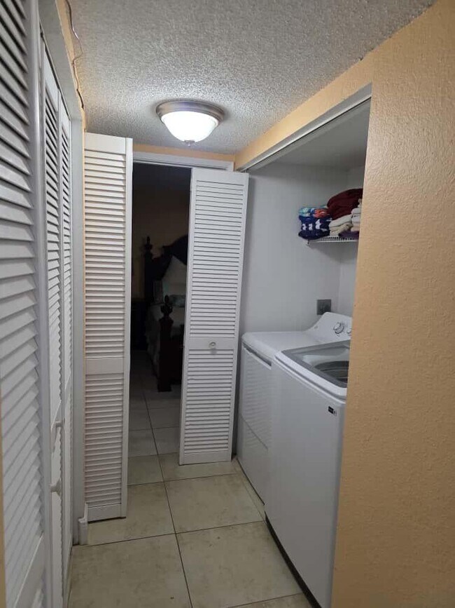 Building Photo - 1760 Windorah Way