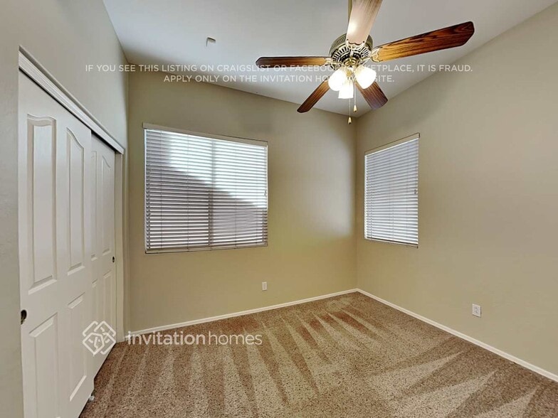 Building Photo - 2995 E Santa Rosa Dr
