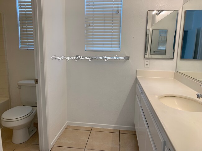 Building Photo - 13237 Kootenay St