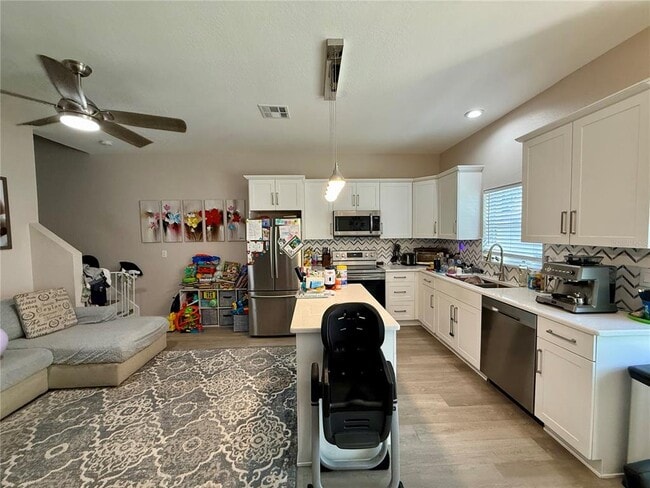 Building Photo - 13201 Opal Ct S