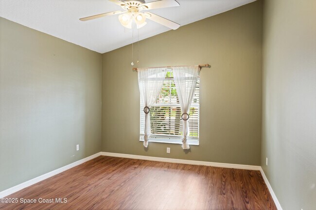 Building Photo - 645 Brockton Way