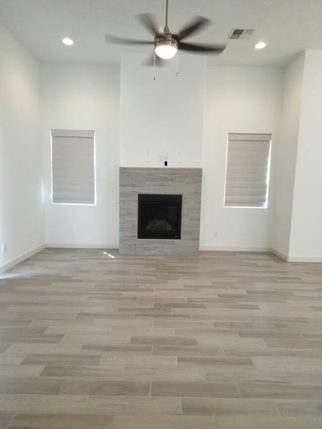 Building Photo - Modern 3-Bed, 2-Bath Home in Rio Rancho’s ...
