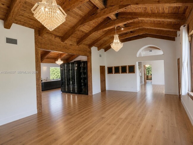Building Photo - 6350 Pine Tree Dr