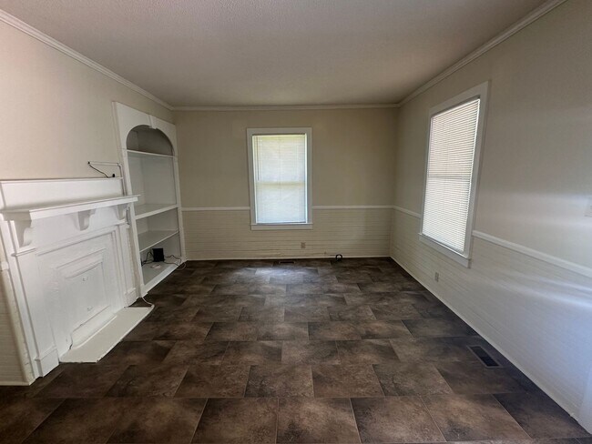 Building Photo - 306 Chinquapin Rd