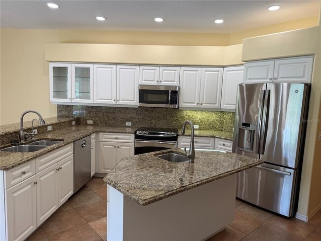 Building Photo - 8544 Park Shore Ln