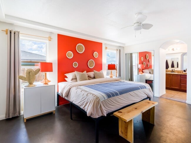 Building Photo - Spacious 4 Bedroom 2 Bathroom Home With A Pool