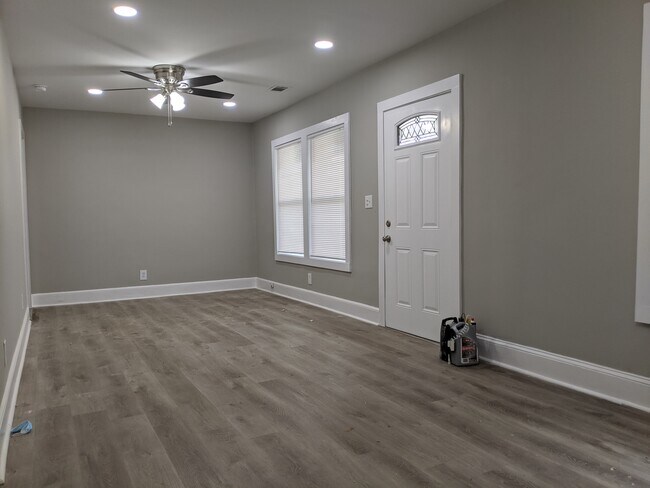 Building Photo - 2861 Forrest Hills Dr SW