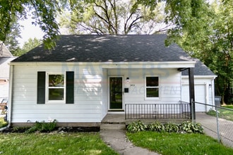 Building Photo - 3453 St Bernard Dr