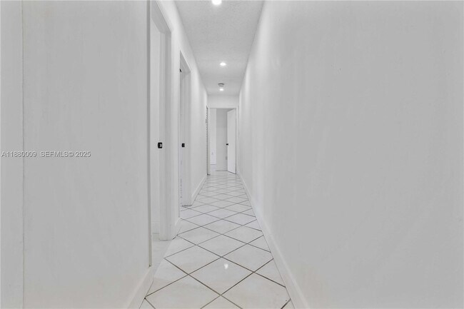 Building Photo - 3524 NW 4th Terrace